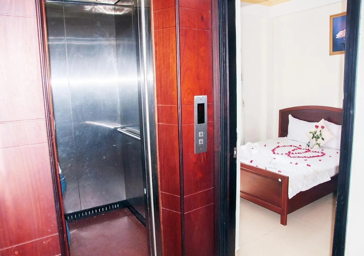 Queen 7 Hotel Нячанг